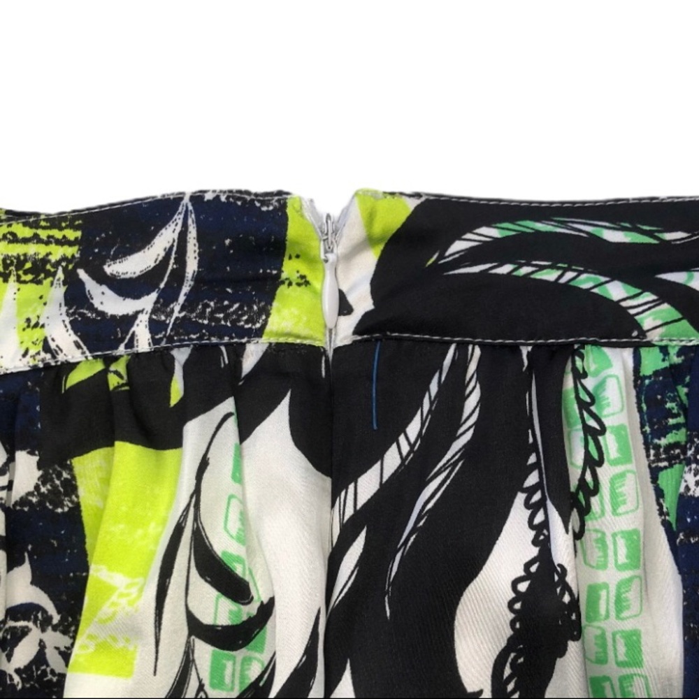 2b Bebe Flowy Asymmetrical Leaf Pattern Skirt - image 5